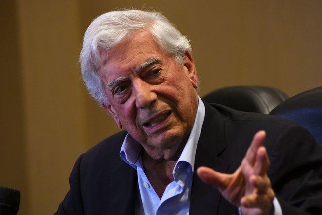 mario vargas llosa las tragedias de latinoamerica han enriquecido su literatura