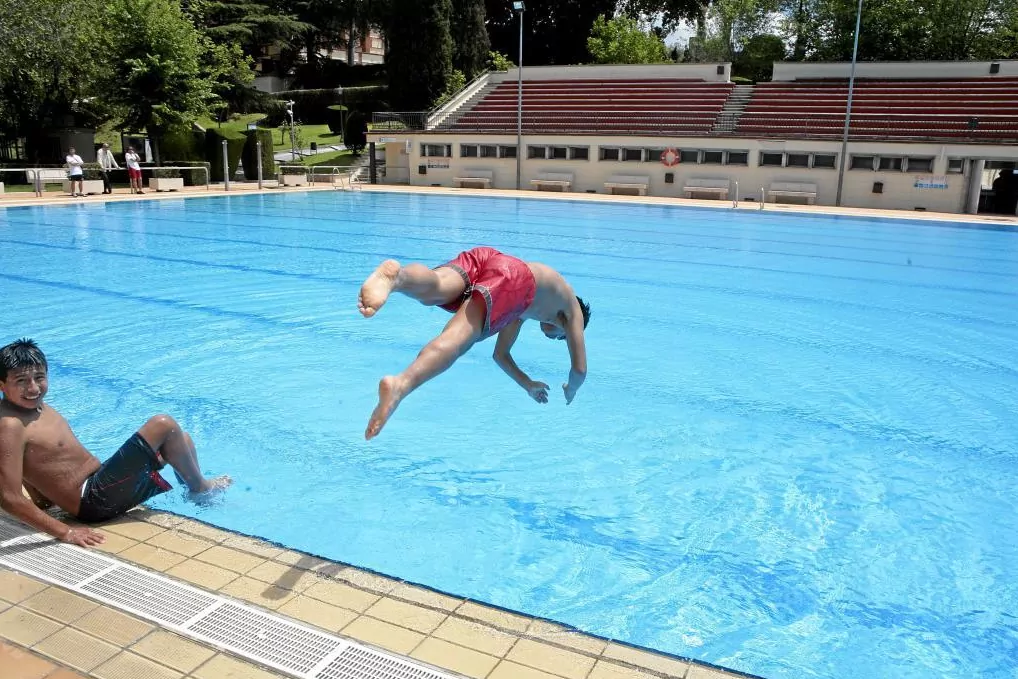 las piscinas de madrid no abriran en junio