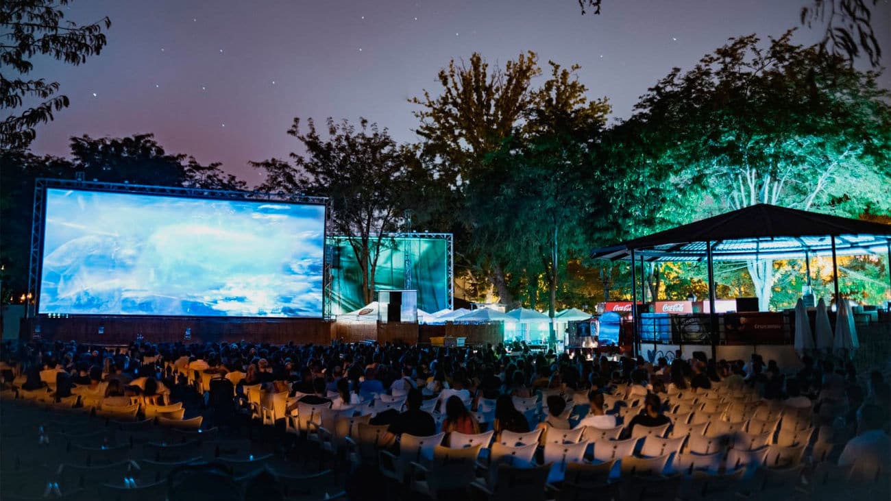 madrid confia en salvar el cine de verano de la bombilla